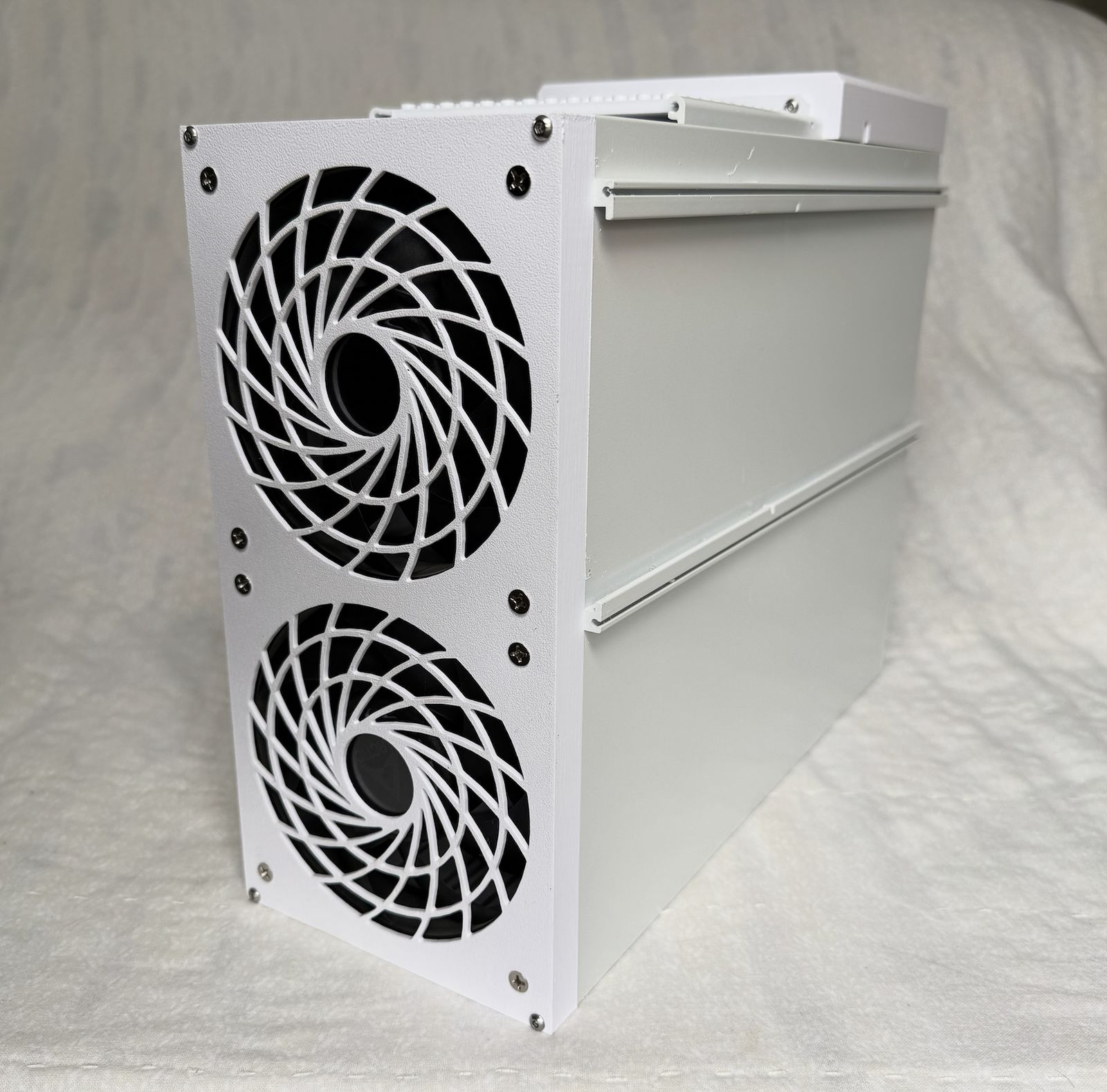 Slim19 mining heater in white